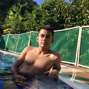 Meet your Posher, Camilo